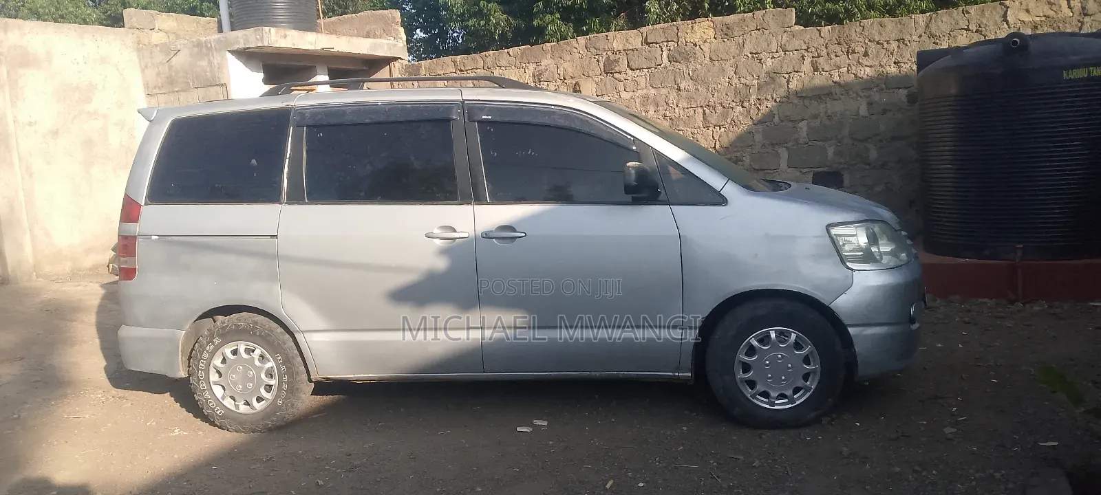 Toyota Noah 2006 Silver