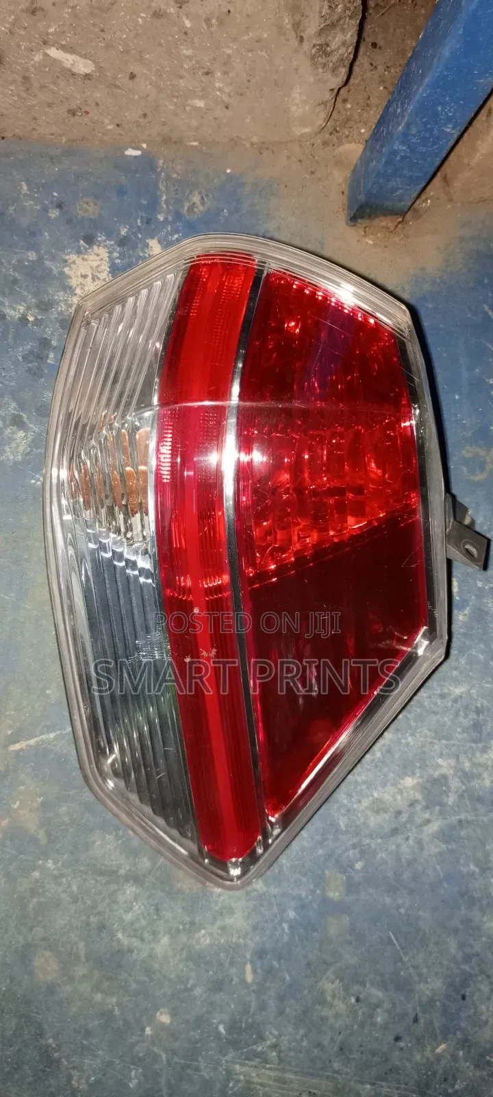 Quality Nissan X-Trail Nt 32 Backlight in Good Condition