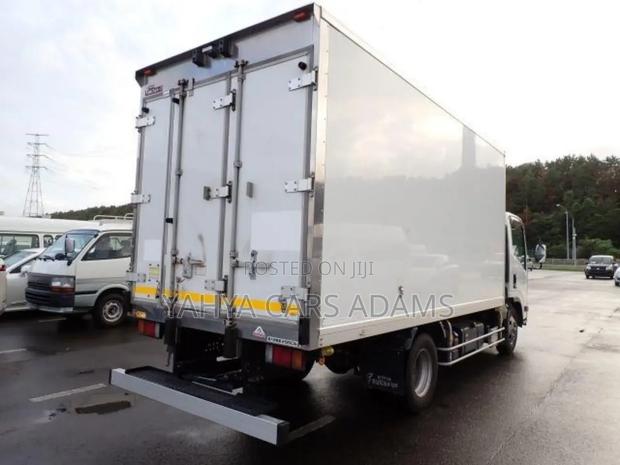 Isuzu Elf 2020 - thumbnail 2