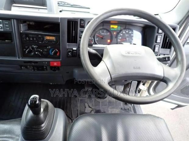 Isuzu Elf 2020 - thumbnail 6