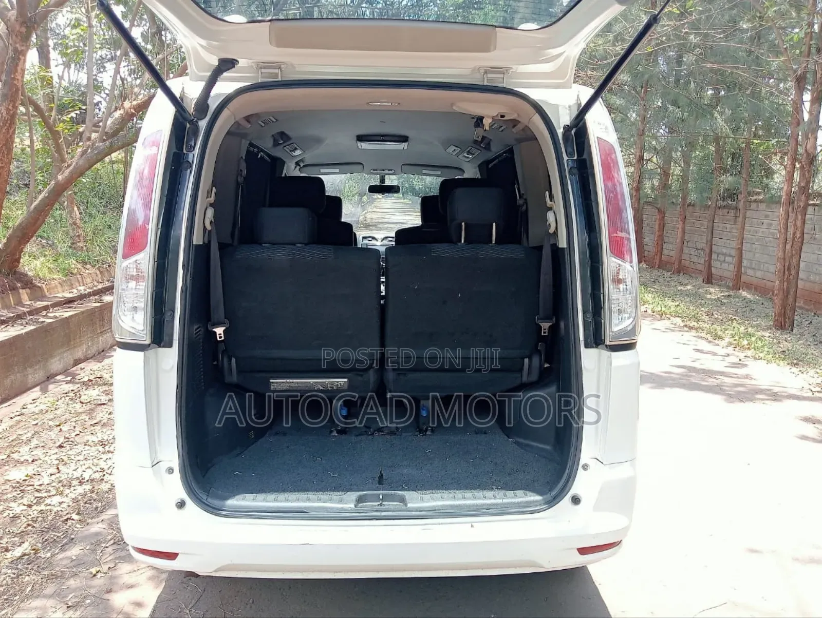 Nissan Serena 2013 White