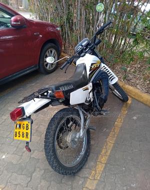 Yamaha DT 175 2021 White - thumbnail 2