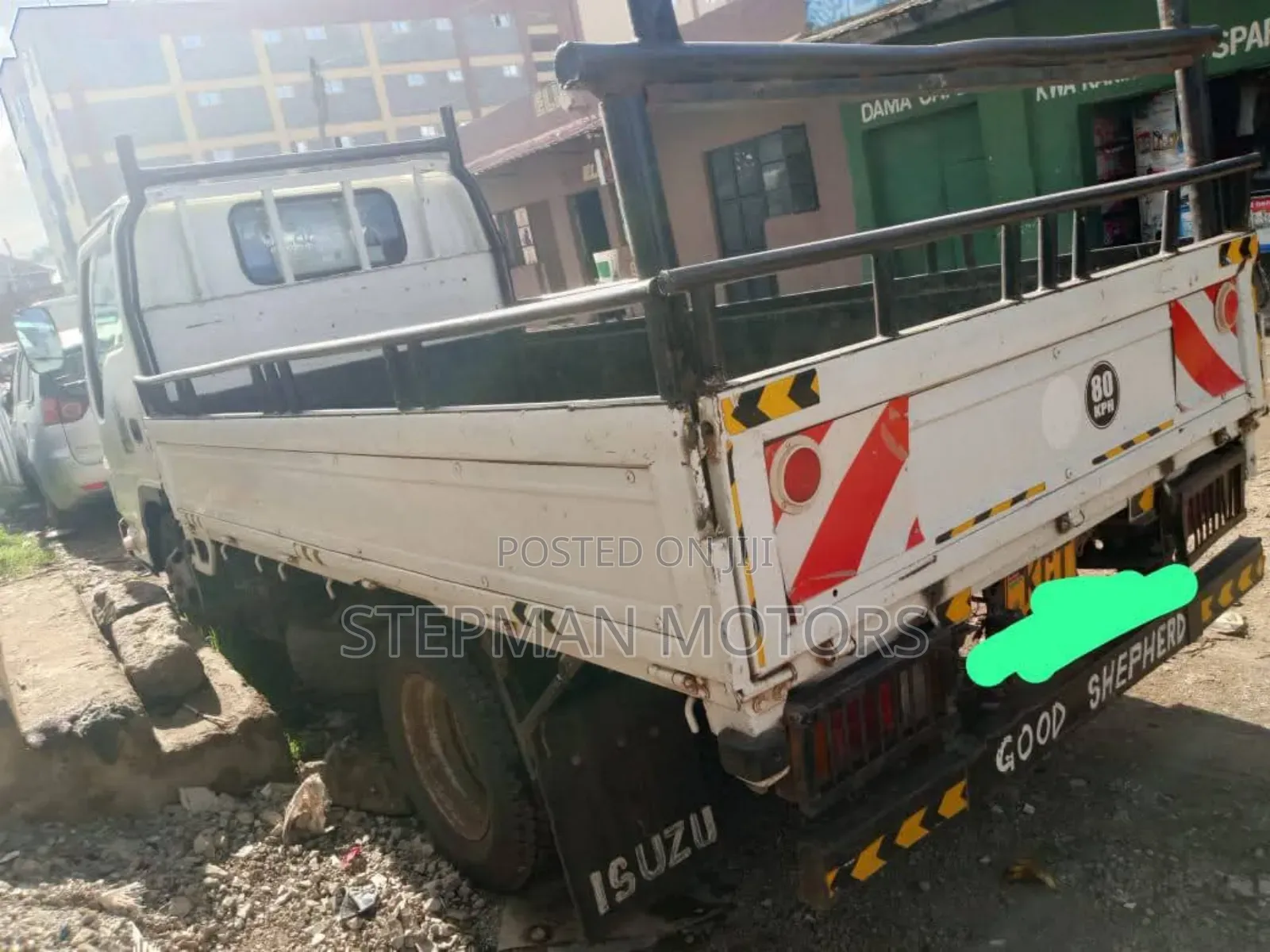 Isuzu Elf Truck 2012 White