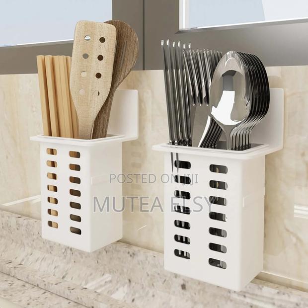 Black White Simple Tooth Brush Holders - thumbnail 2