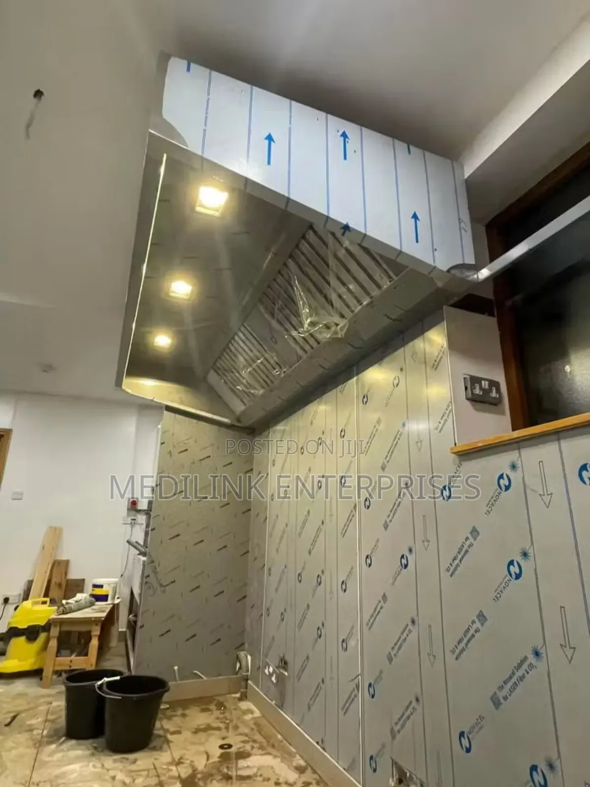 Stainless Steel (Standard Hood Installation)