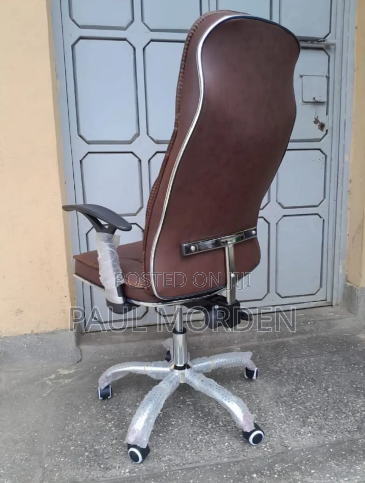Office Chair : Brown Executive Adjustable Leather Chair