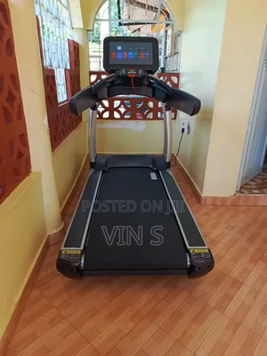 Commercial Life Fitness Treadmills* Lìfefitness Trèadmills#