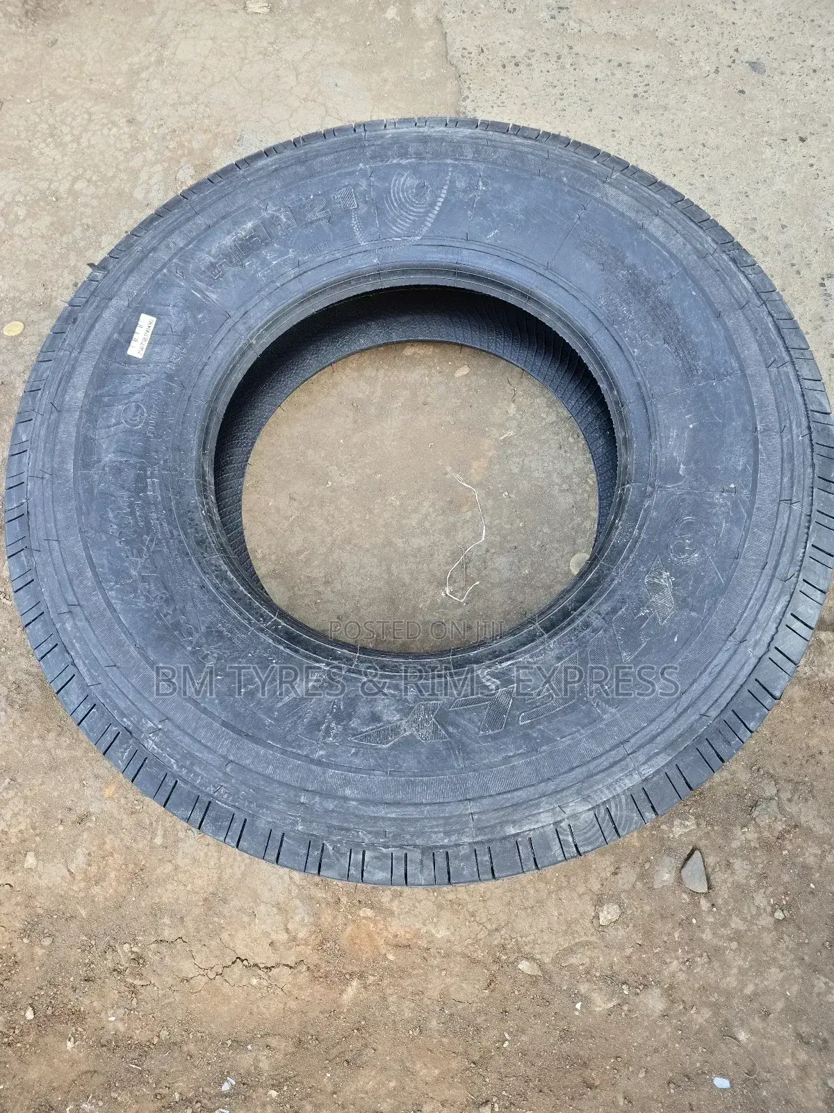 9.5 R17. 5 Hifly Tyres (Highway)