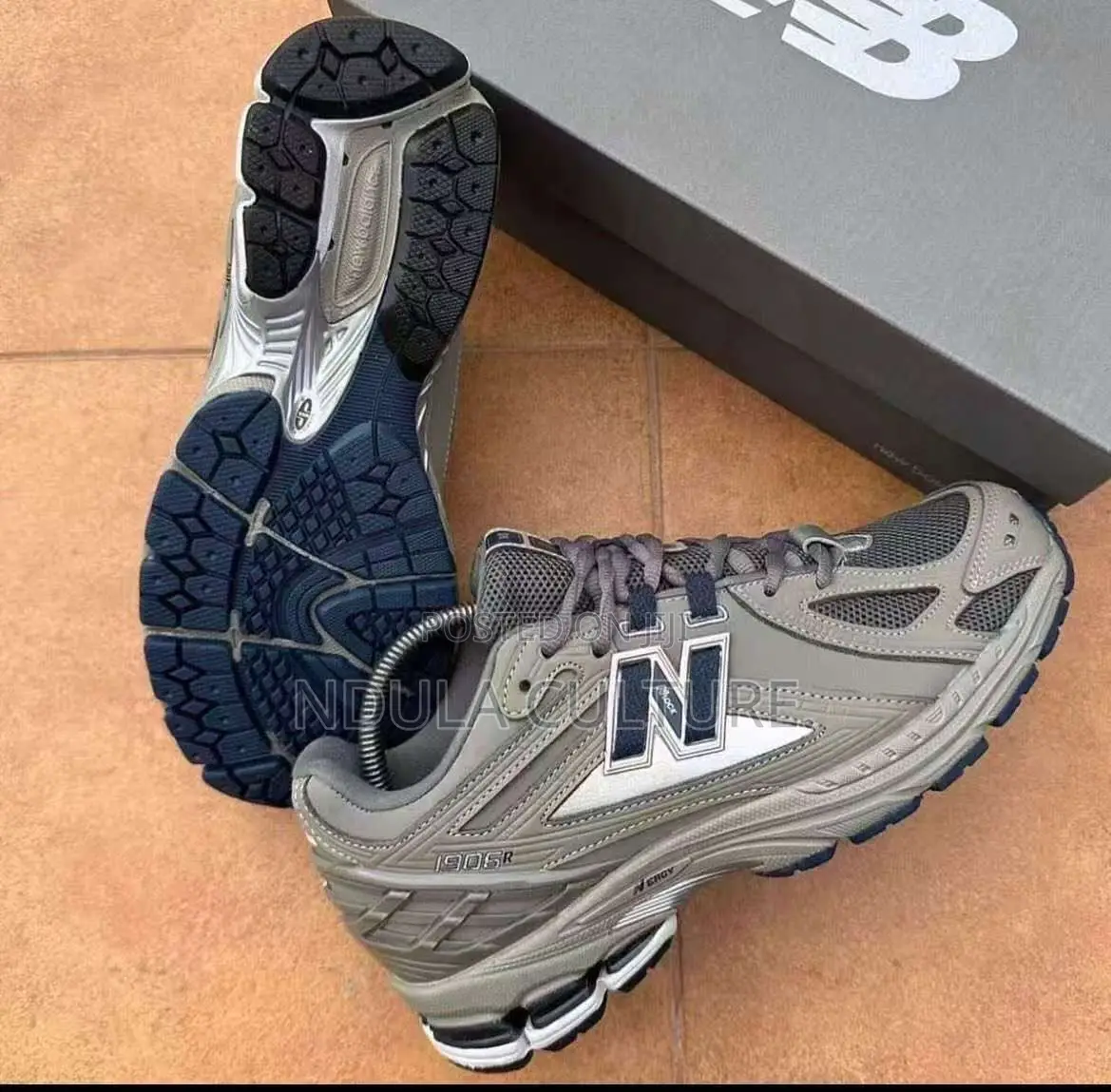 New Balance 1906
