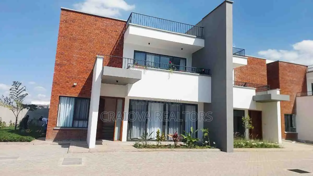 4bdrm Townhouse/Terrace in Langata for sale