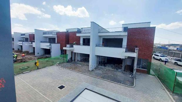 4bdrm Townhouse/Terrace in Langata for sale
