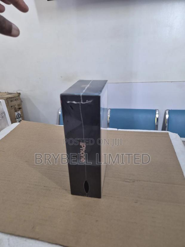 New Apple iPhone 11 Pro Max 256 GB Gold - thumbnail 5