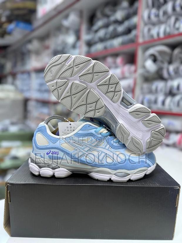 Asic Gel “Nyc”Blue/WhiteSizes .37,38,39,40,41,42,43,44,45