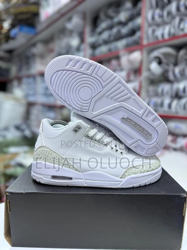 Pure Money Jordan 3 - main view