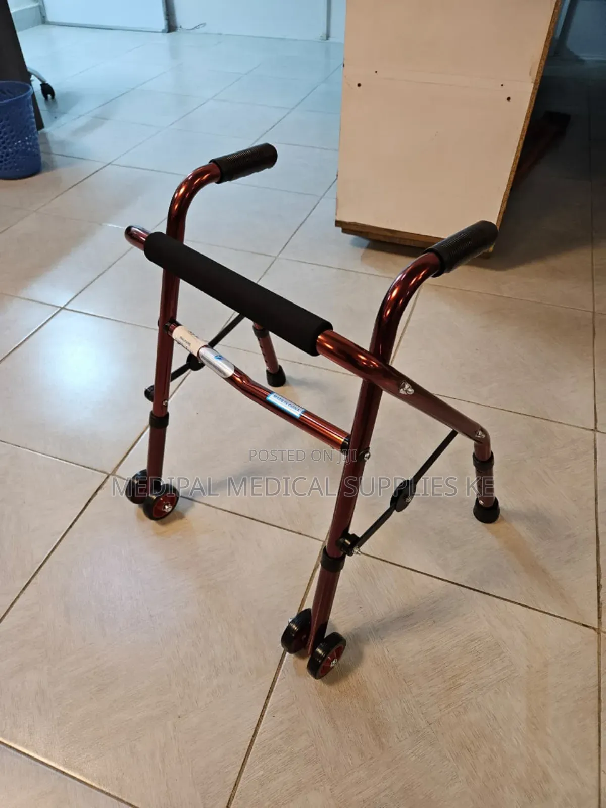 Pediatric Walking Frame With Wheels