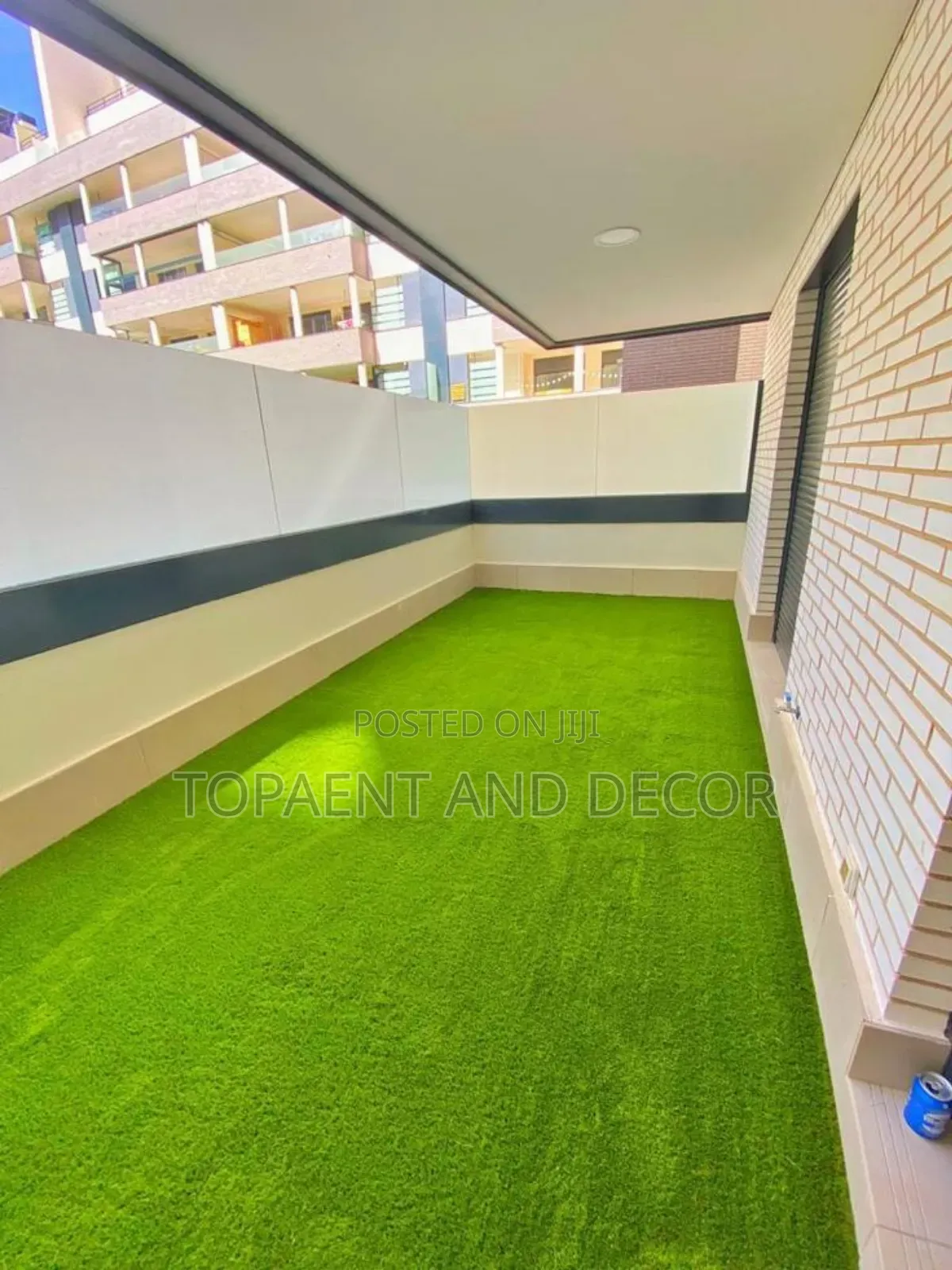Decorative Artificial Grass Flooring for Balcony