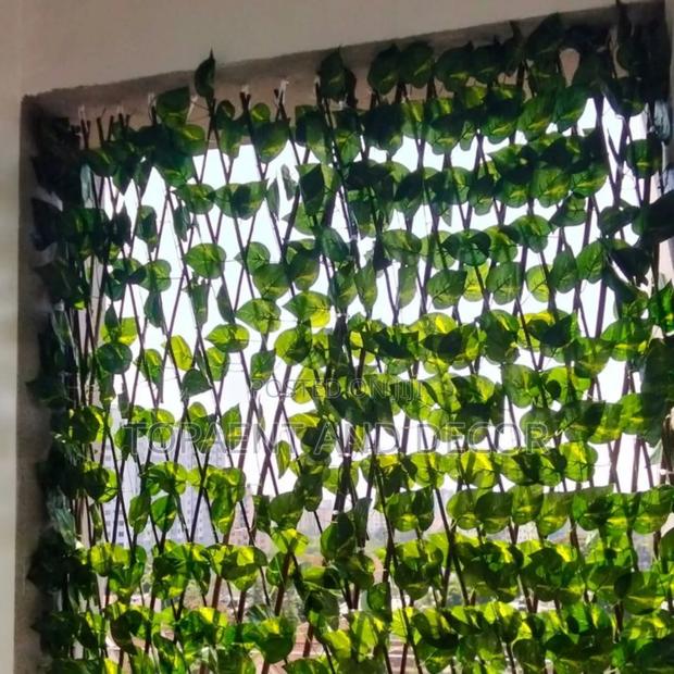 Extendable Flexible Artificial Privacy Fence - main view