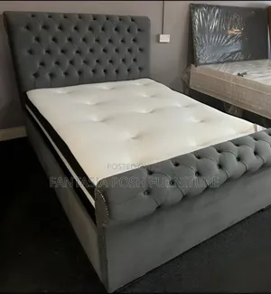 5x6 Grey Buttoned Chester Bed