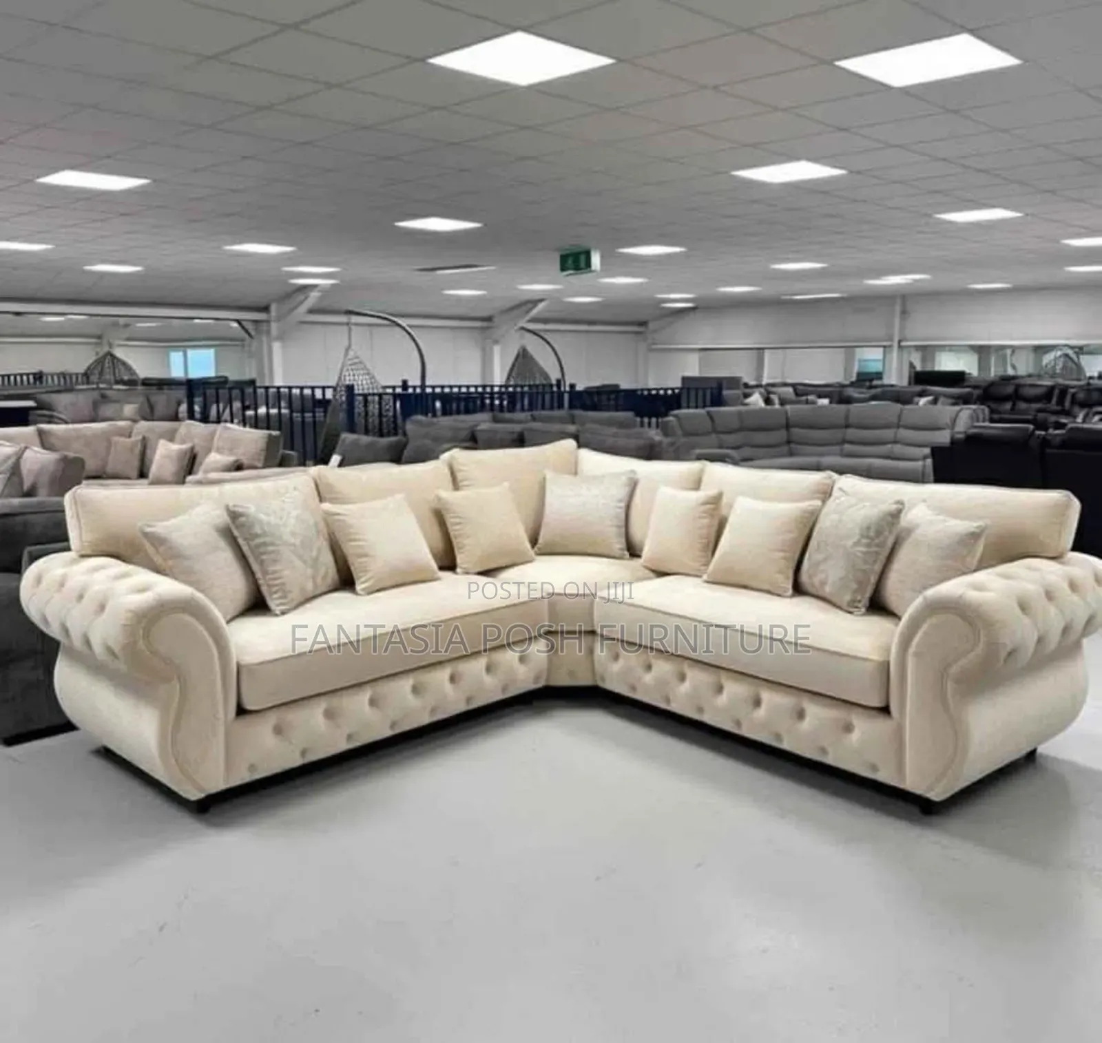 5 Seater Cream Chester Corner Sofa - Free Delivery