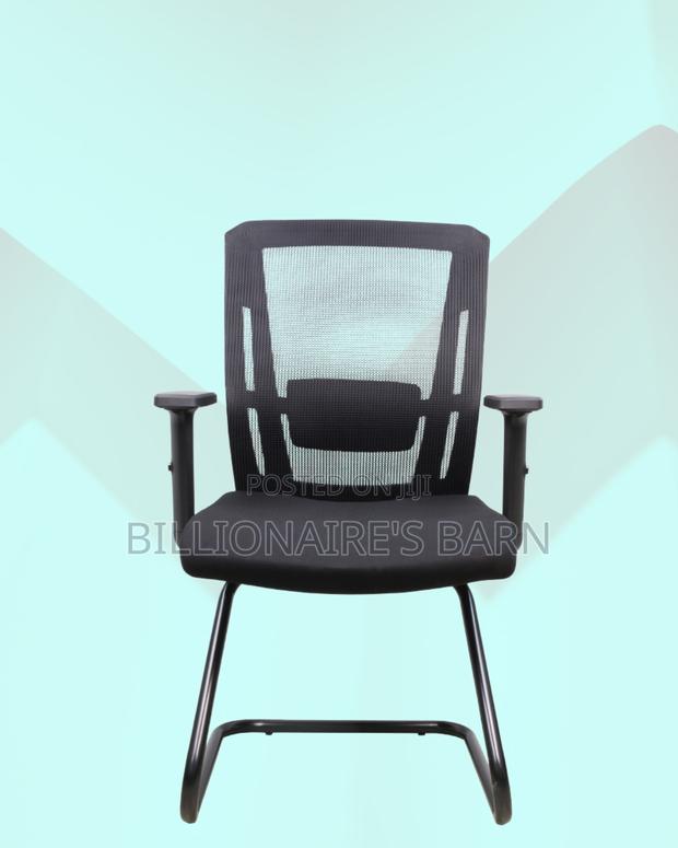 Elegant Visitor Chair | Neat Finish, Comfortable Padding - thumbnail 2