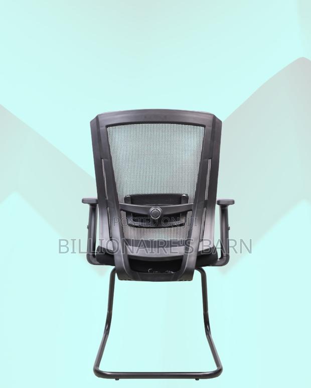 Elegant Visitor Chair | Neat Finish, Comfortable Padding - thumbnail 4