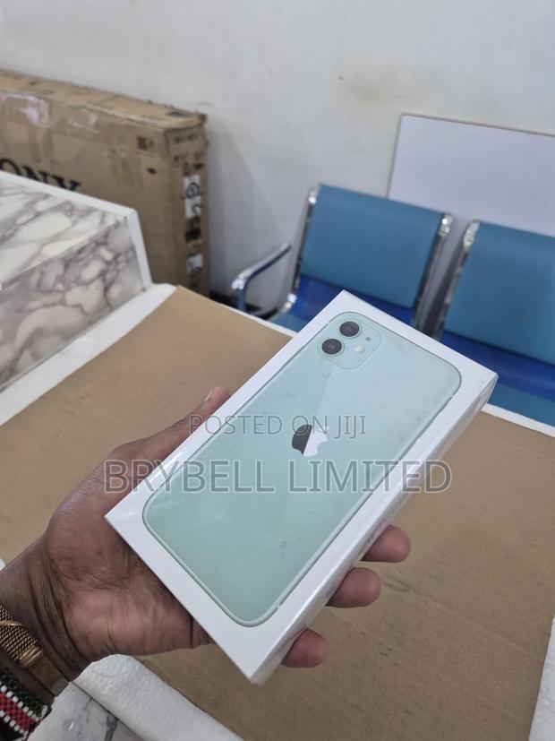 New Apple iPhone 11 128 GB Green - thumbnail 4