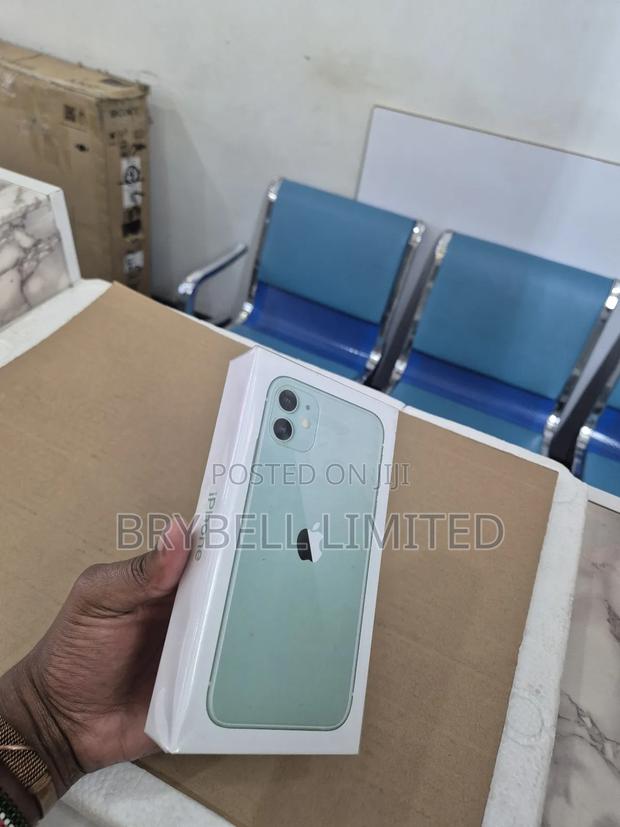 New Apple iPhone 11 128 GB Green - thumbnail 5