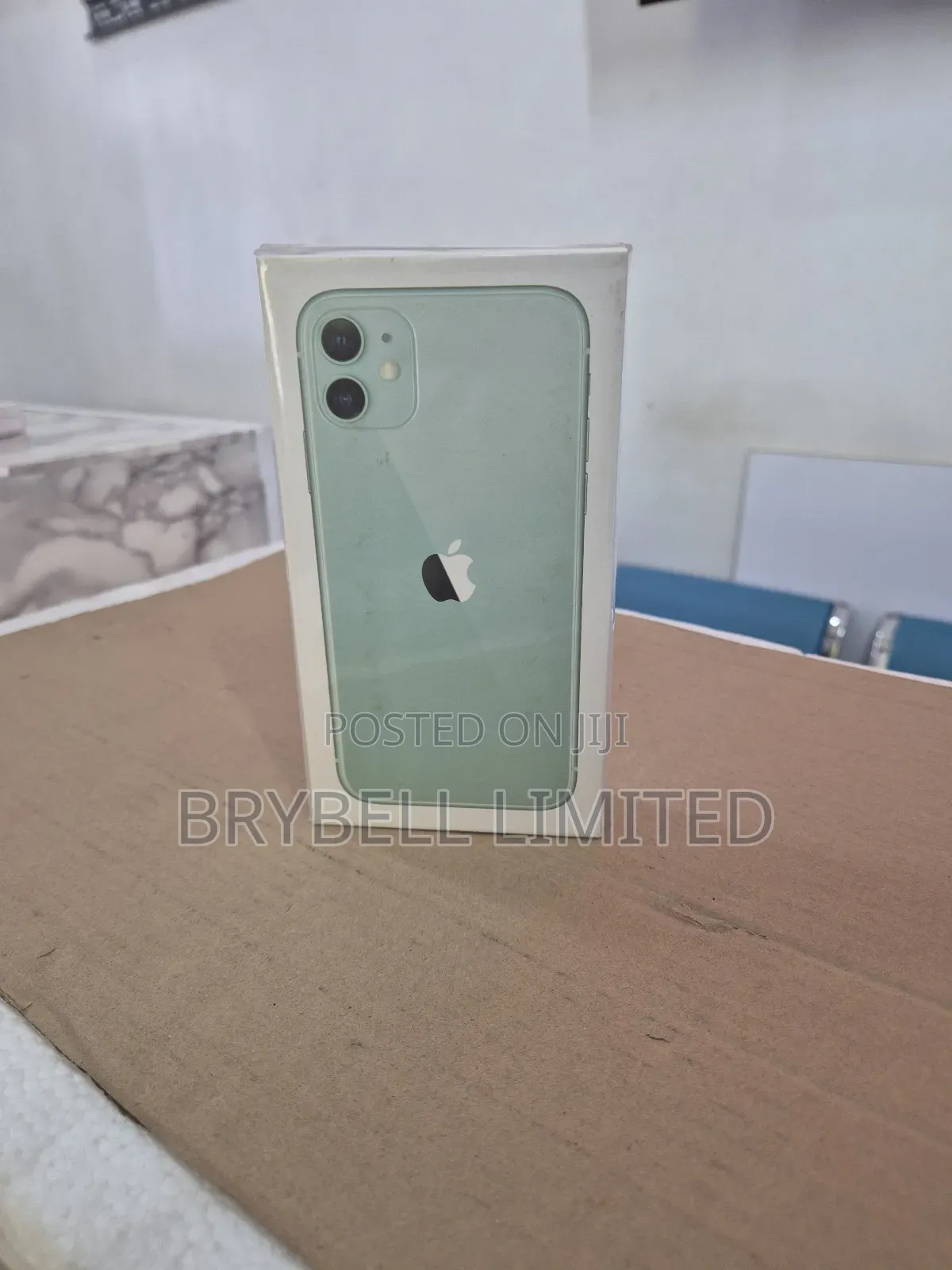 New Apple iPhone 11 128 GB Green
