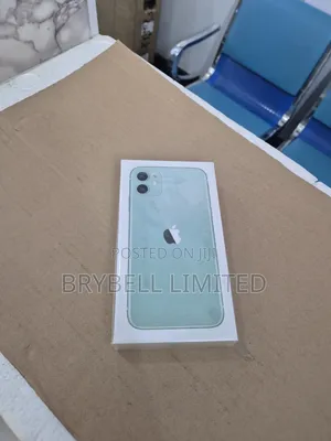 New Apple iPhone 11 128 GB Green