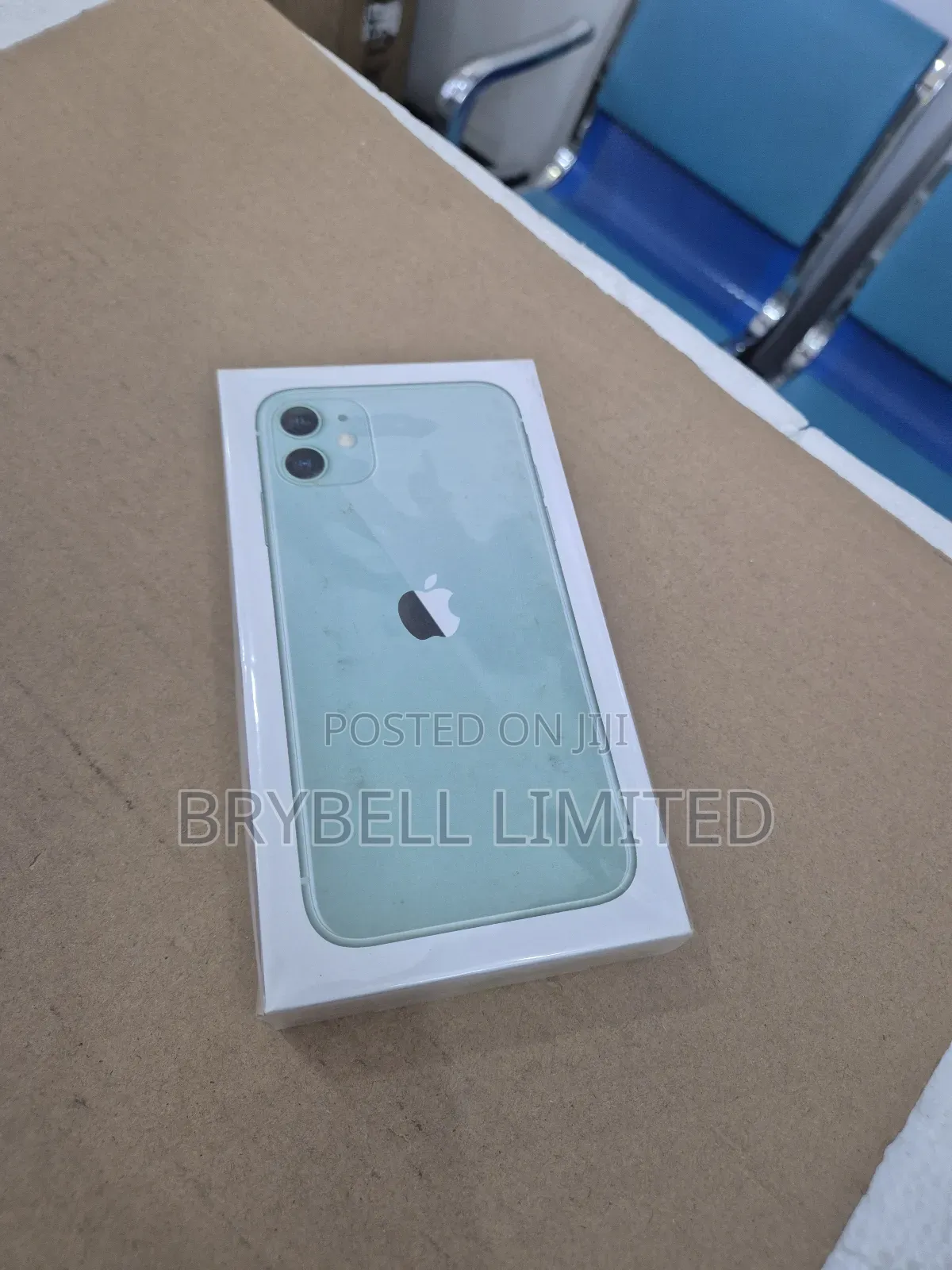 New Apple iPhone 11 128 GB Green