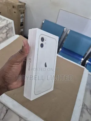 New Apple iPhone 11 128 GB White
