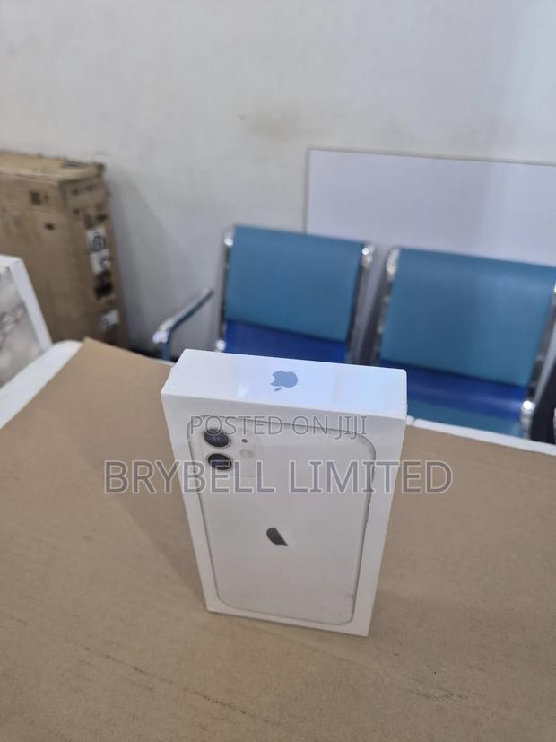 New Apple iPhone 11 128 GB White - thumbnail 5