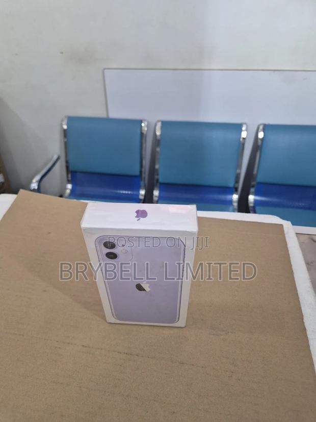 New Apple iPhone 11 128 GB Purple - thumbnail 5