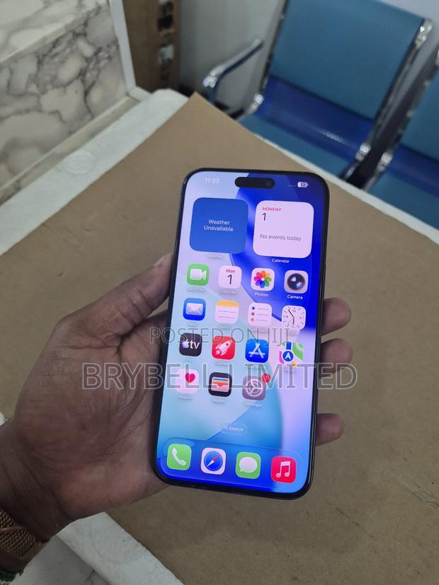 Apple iPhone 15 Pro Max 1 TB Gray - thumbnail 3