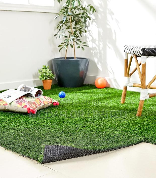 Realistic Green Grass Carpet for Outdoor Spaces