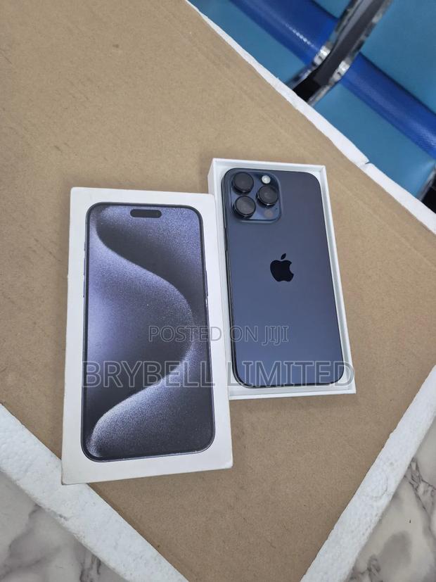 Apple iPhone 15 Pro Max 256 GB Blue - thumbnail 5