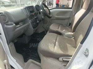 Suzuki Every 2019 White
