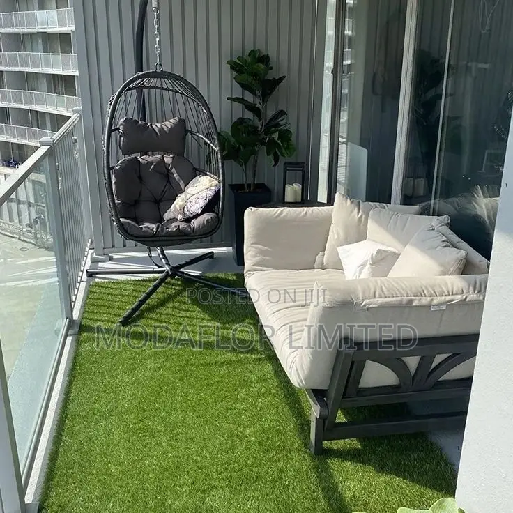Real-Look Artificial Grass Carpet Perfect for Outdoor Decor-