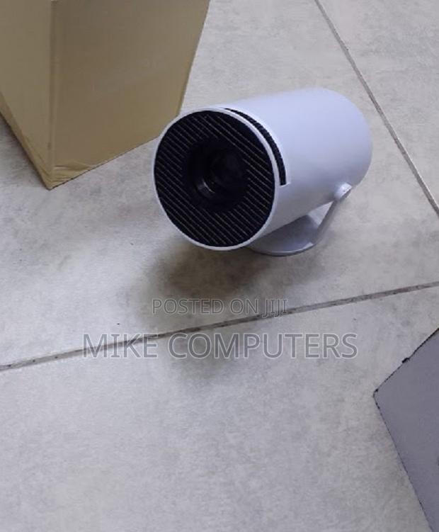 Portable Video Projector Home Multimedia Led LCD Mini Hy300 Projector - main view