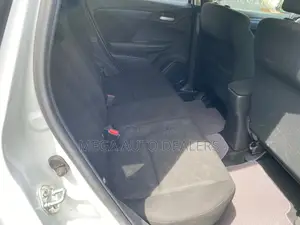 Honda Fit Shuttle 2018 White
