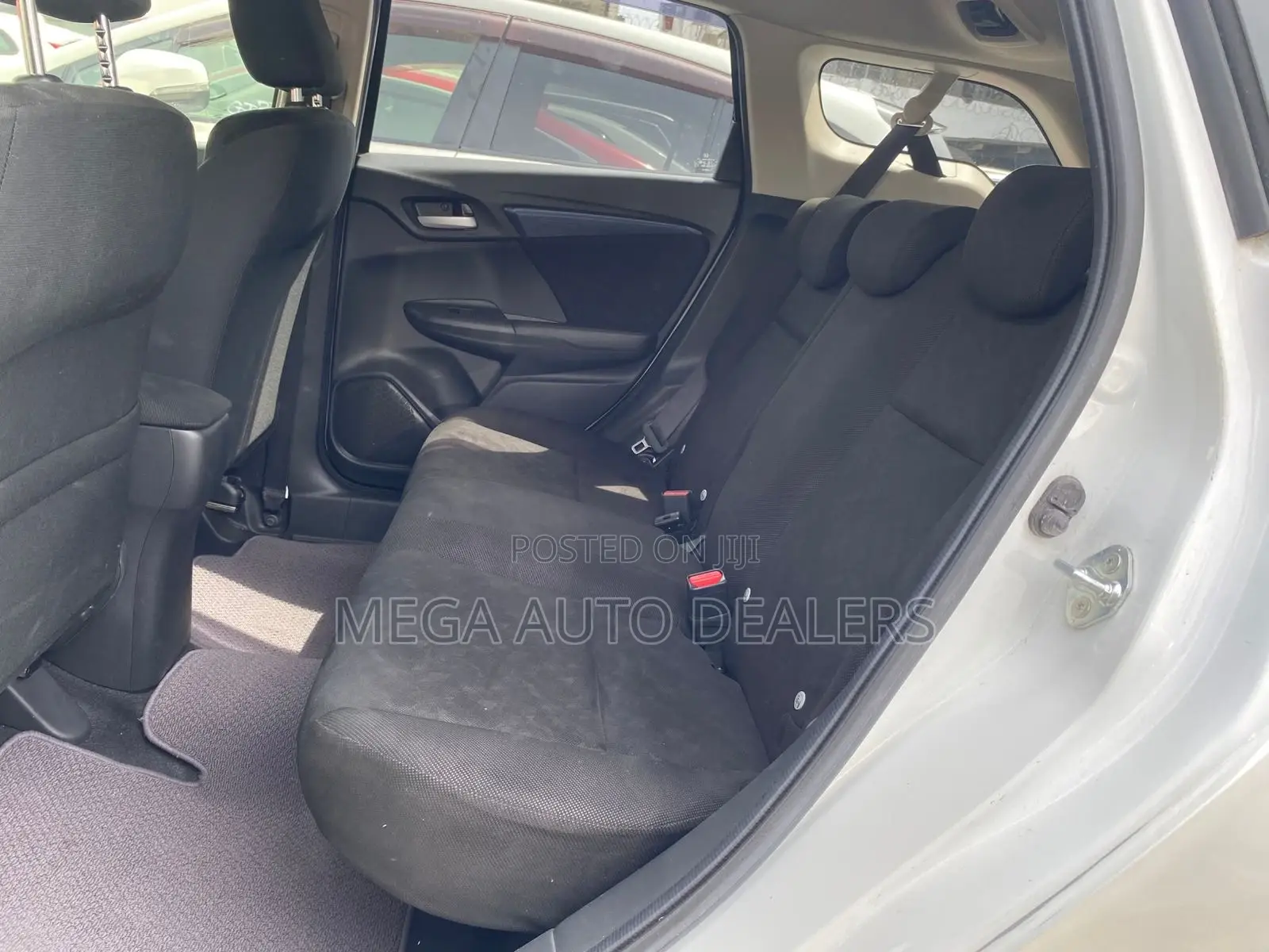 Honda Fit Shuttle 2018 White