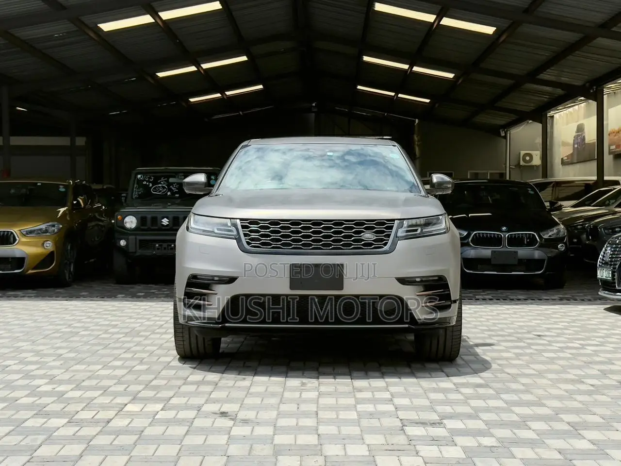 Land Rover Range Rover Velar 2018 Gold