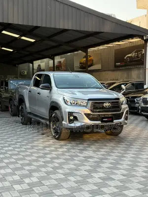 Toyota Hilux 2019 Silver