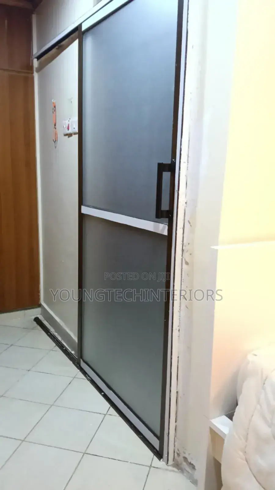 Sliding Aluminum Door and Shower Cubicles