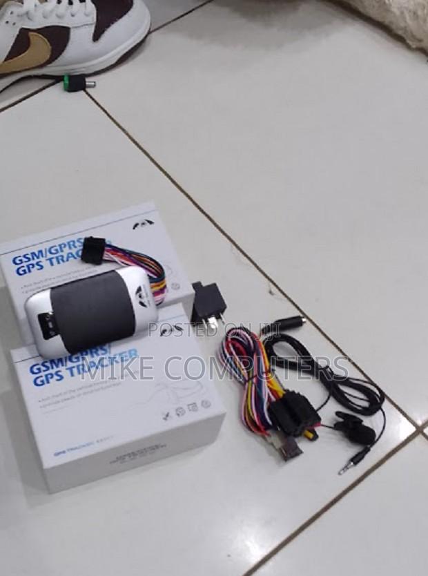 GPS Tracker Tk303 Remotely Cut Off Engine Power Car Tracker