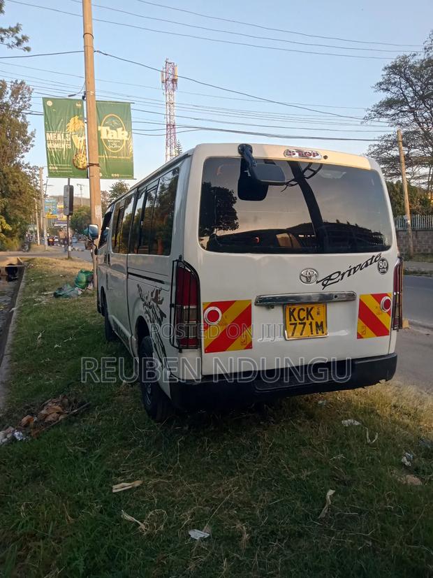 Toyota Hiace - thumbnail 2
