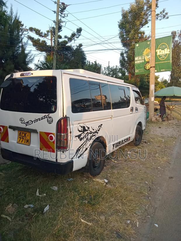 Toyota Hiace - thumbnail 3