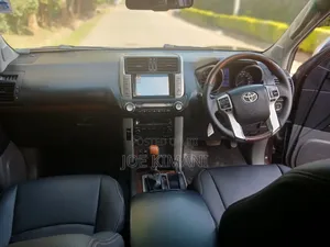 Toyota Land Cruiser Prado 2011 Maroon