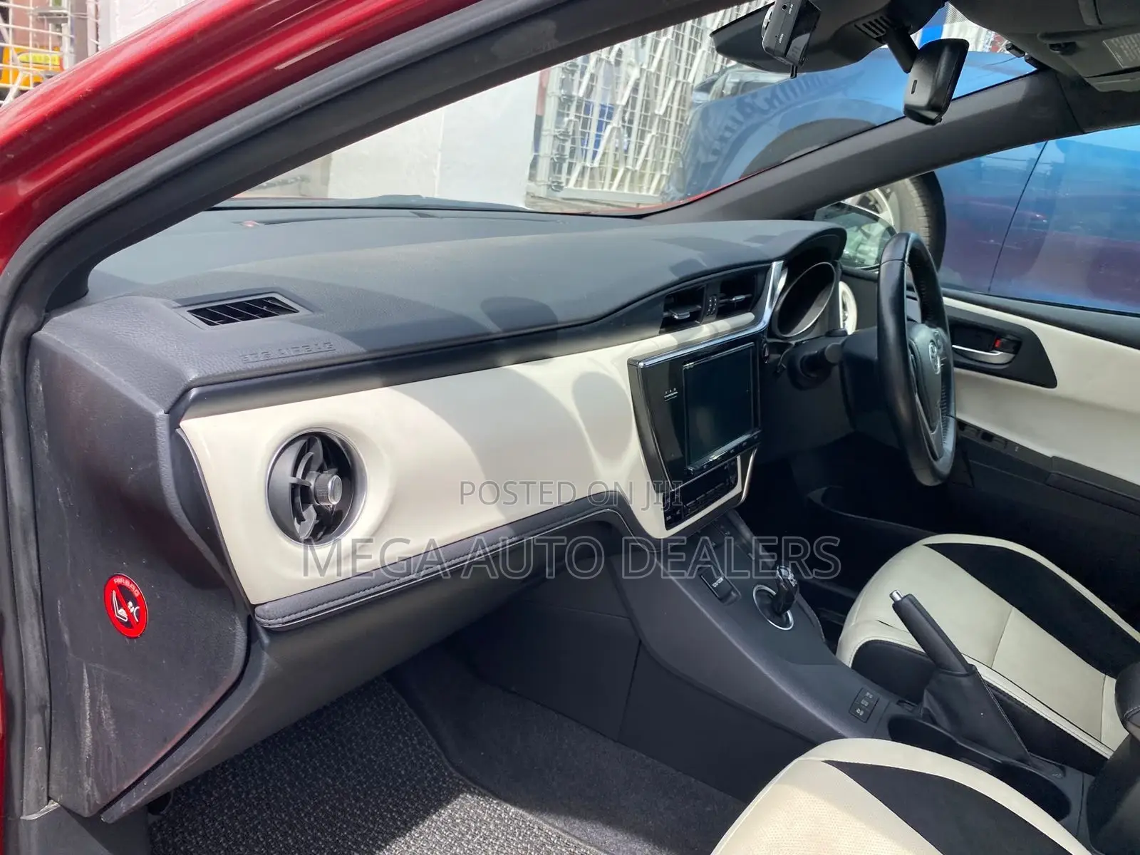 Toyota Auris 2018 Red