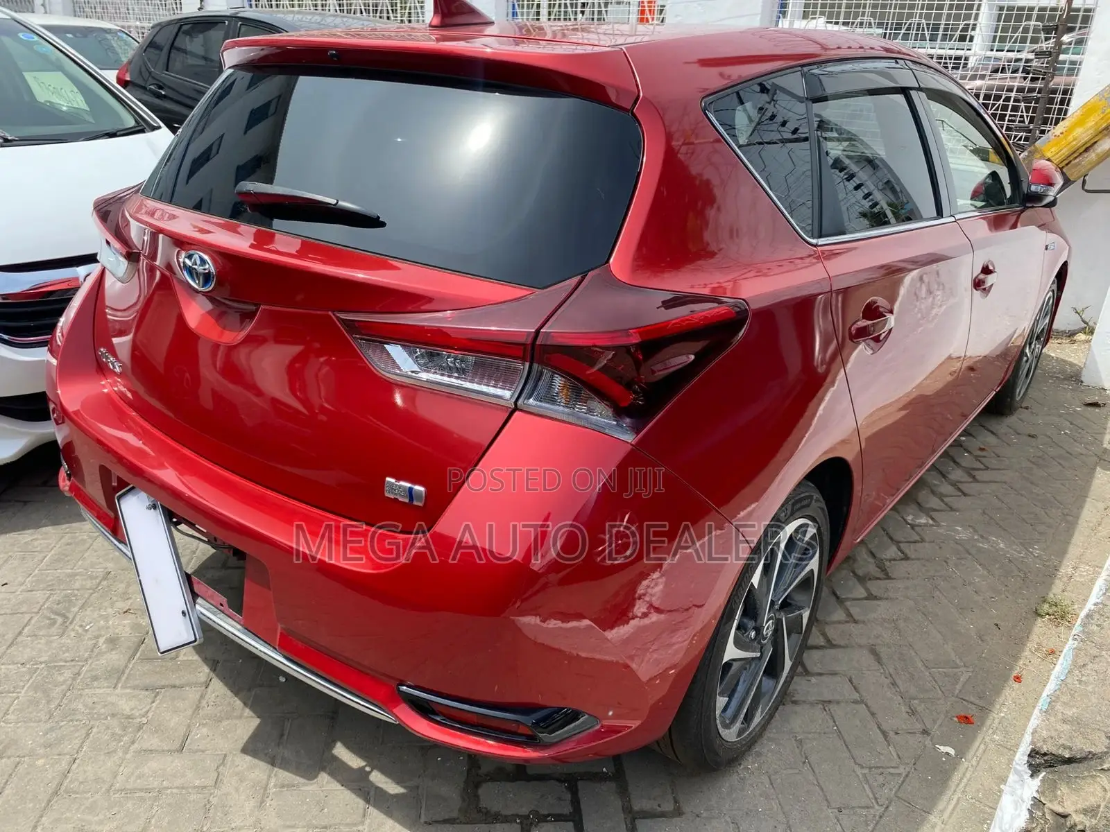 Toyota Auris 2018 Red